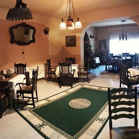 Vila Monica Acomodação com café da manhã Târgu-Mureş Exterior foto